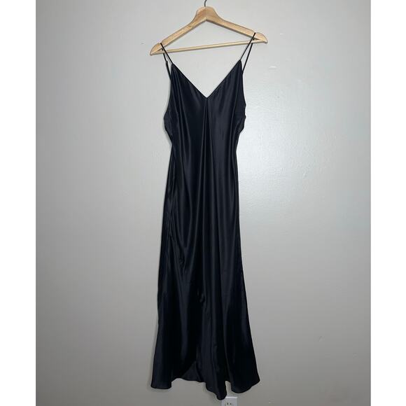 Victoria’s Secret 100% Mulberry Silk Black Slip Dress Spaghetti Strap Large - Picture 3 of 9